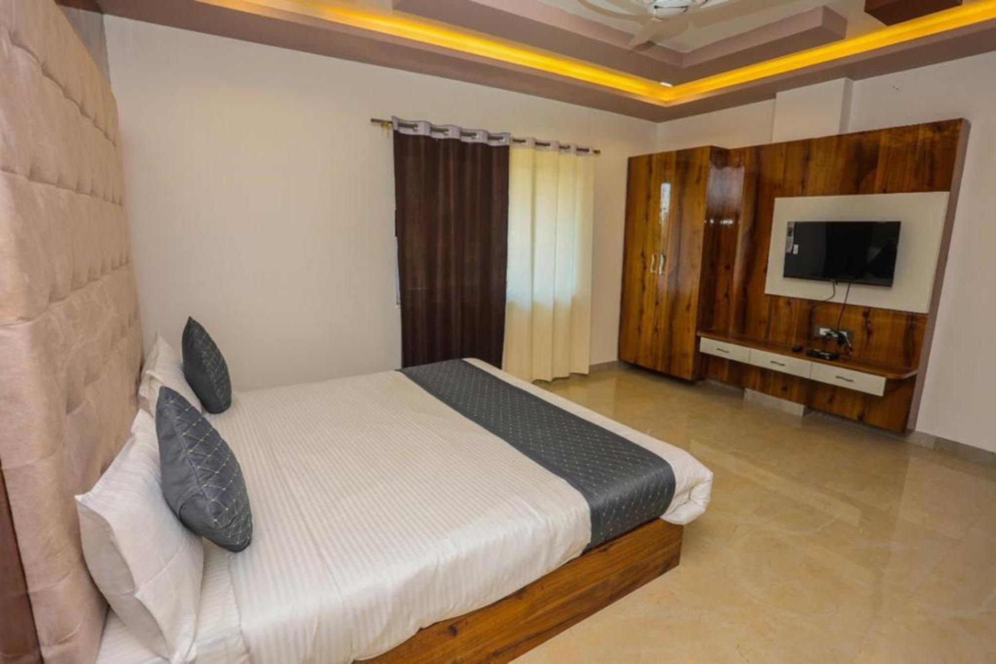 Hotel Eagle Inn Udaipur Exterior photo