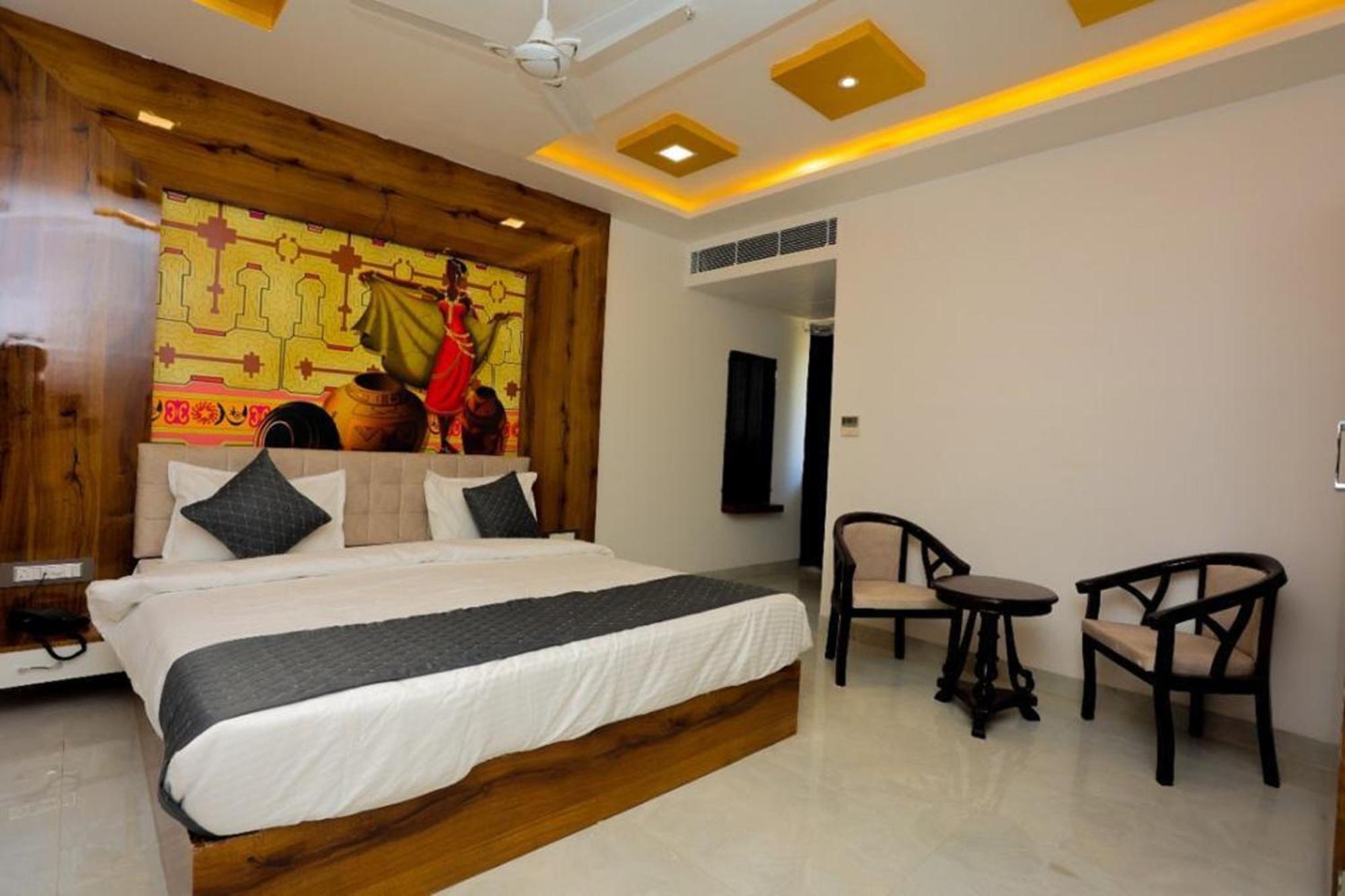 Hotel Eagle Inn Udaipur Exterior photo